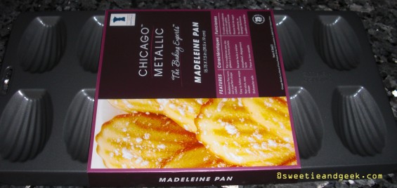 Madeleine cookies pan